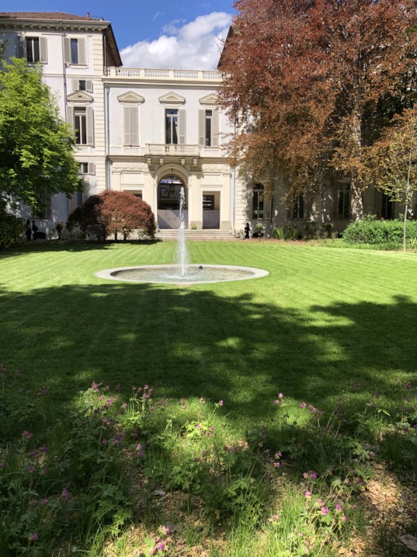 Asiya uploaded   345  day/s  ago