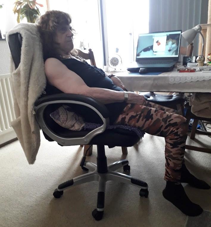 erna63 uploaded   1 year/s ago