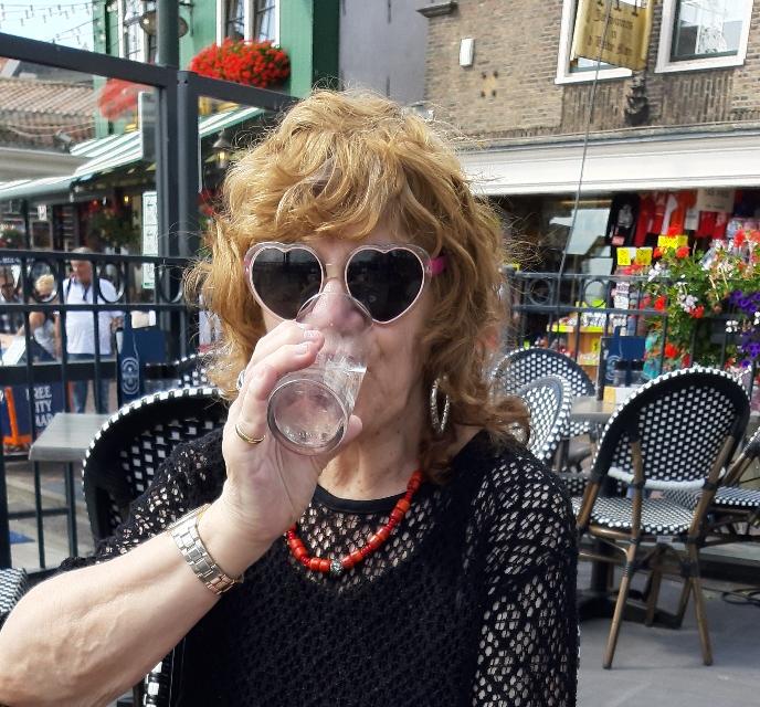 erna63 uploaded   332  day/s  ago