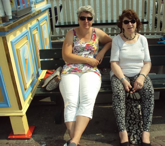 erna63 uploaded   311  day/s  ago