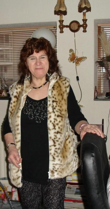 erna63 uploaded   174  day/s  ago