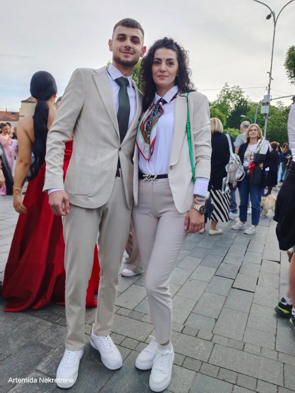 zoza1958 uploaded   226  day/s  ago